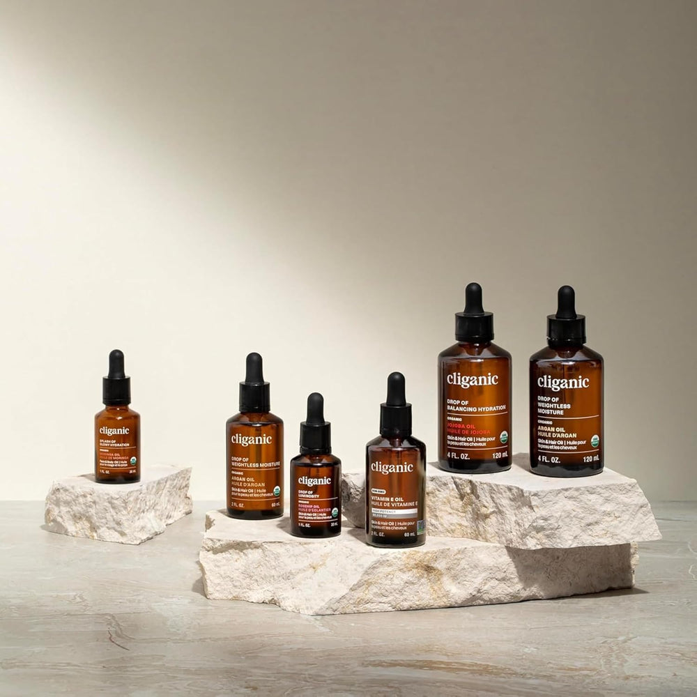 Cliganic Organic Vitamin E Oil label closeup emphasizes non-GMO, vegan, cruelty-free credentials