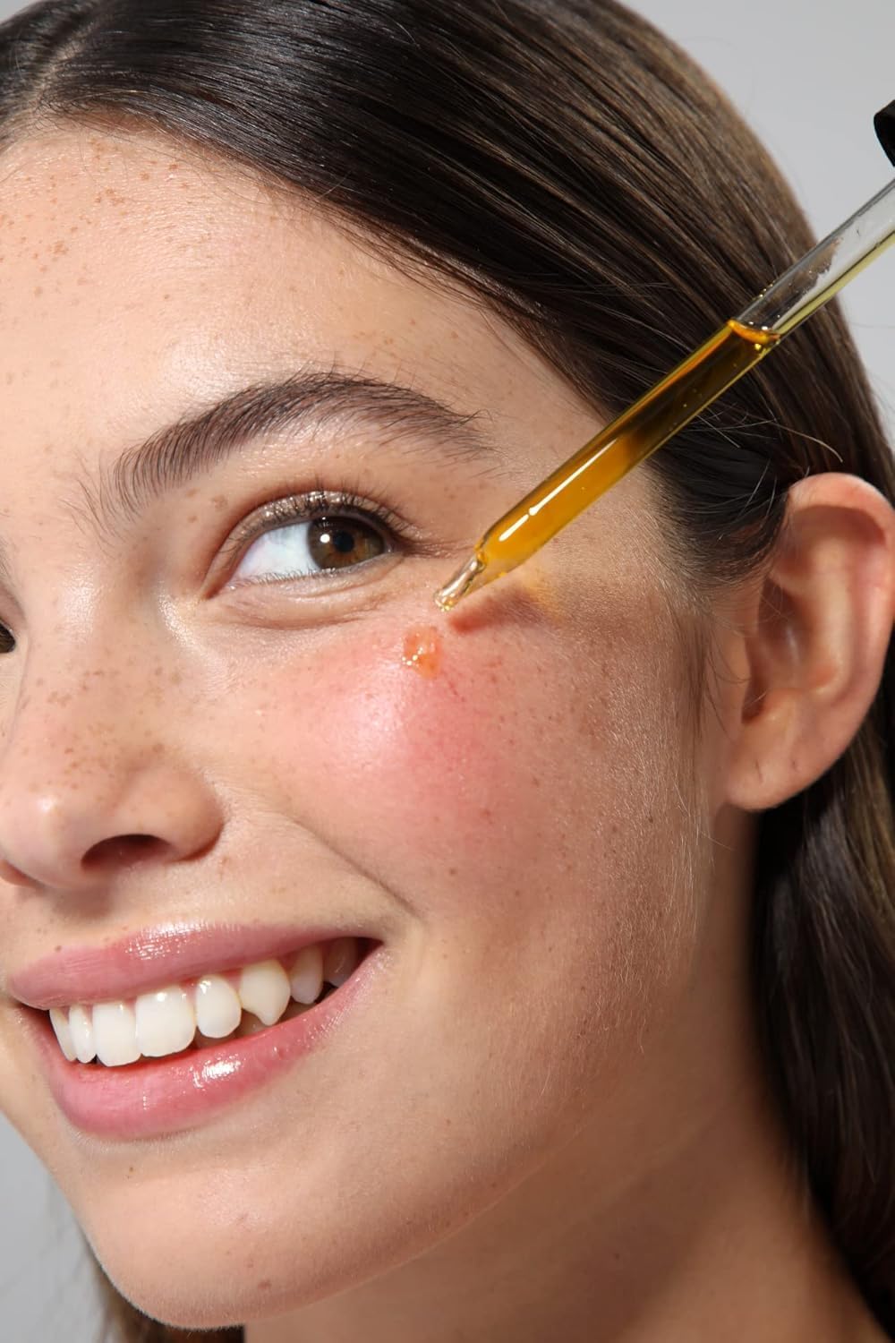 Cliganic Vitamin E Oil for hair and nails adds moisture and natural shine.