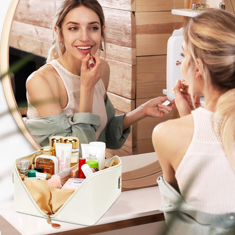 CLOUDWINGS initial makeup bag set open 180-degree view for easy access