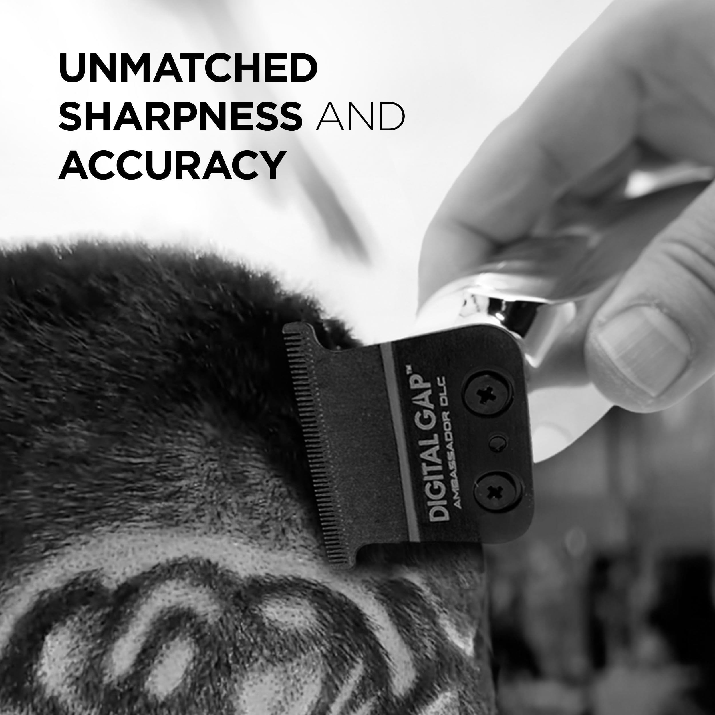 Cocco Veloce Pro Trimmer with Digital Gap Technology for smooth blade control.