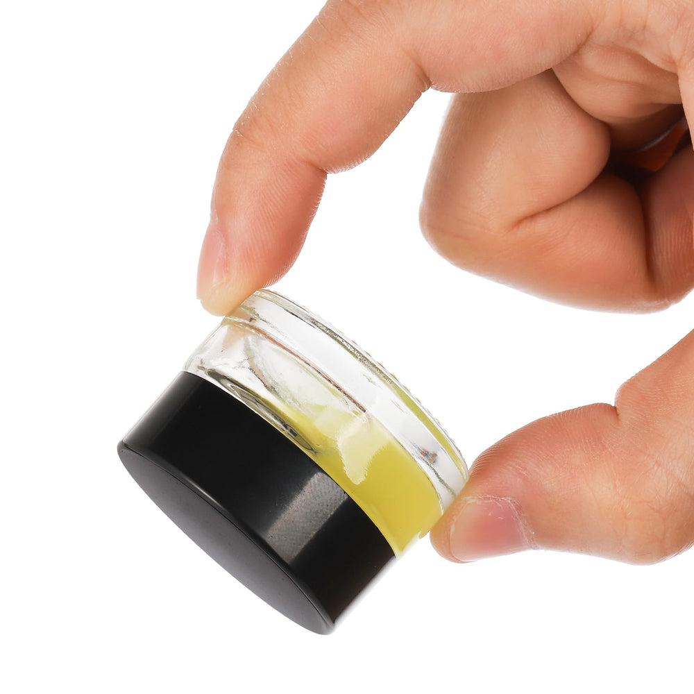 Coloch compact travel-size jar fits easily in bags and suitcases