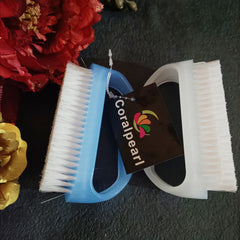 Coralpearl ergonomic handle delivers comfortable grip for extended cleaning.