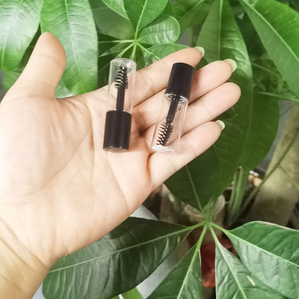 COSIDEA mini tube with wand-cap for convenient sample cosmetics application