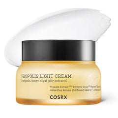 COSRX Full Fit Propolis Light Cream packaging photo highlights the compact jar and label.