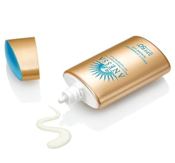 cotton-labo ANESSA sunscreen milk texture close-up reveals smooth, non-greasy finish perfect under makeup.