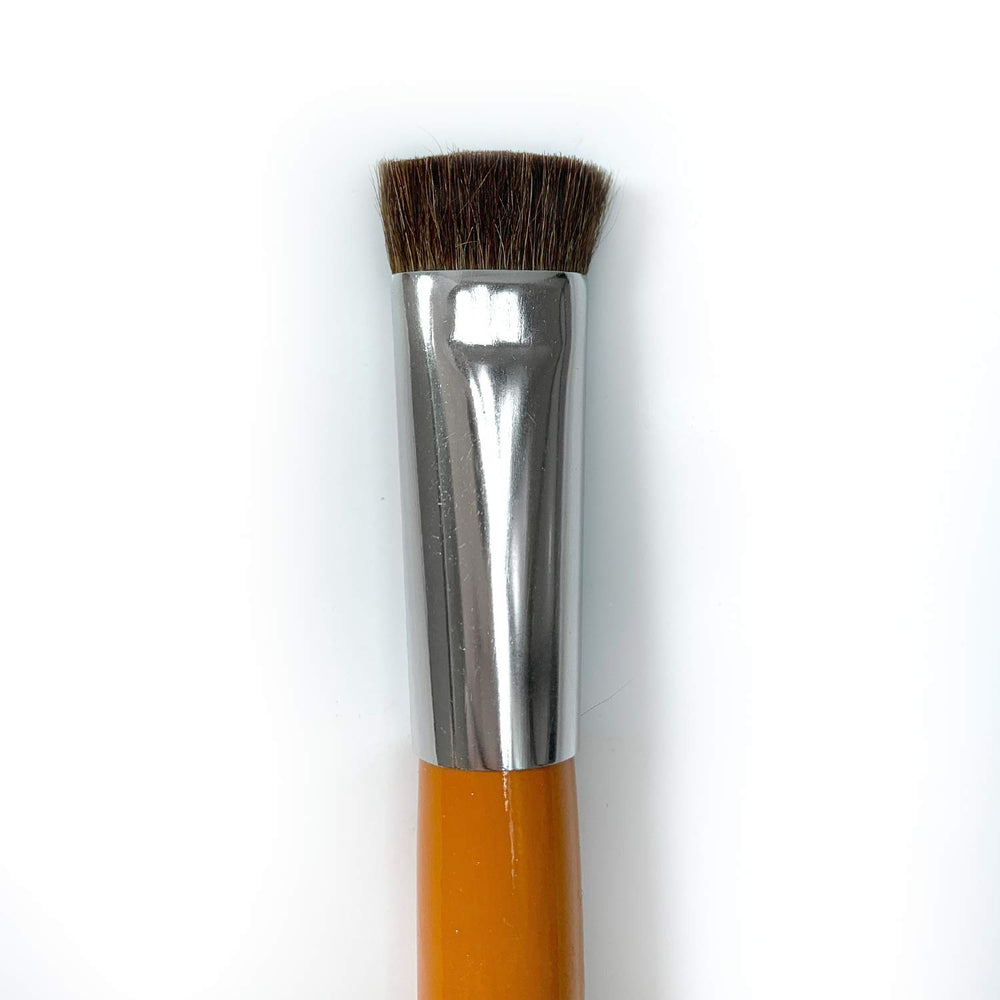 Bald spot coverage with Cover Your Gray Fill In Powder dark brown pack-2 in use.