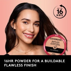 COVERGIRL Outlast Extreme Wear Powder compact in hand for on-the-go shine control.