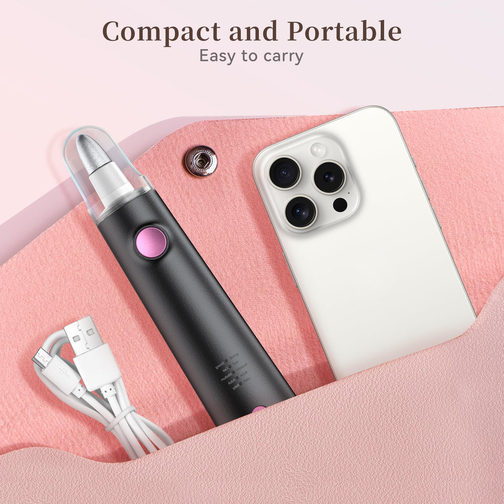 CoziBB compact portable nail care set is ideal for travel.
