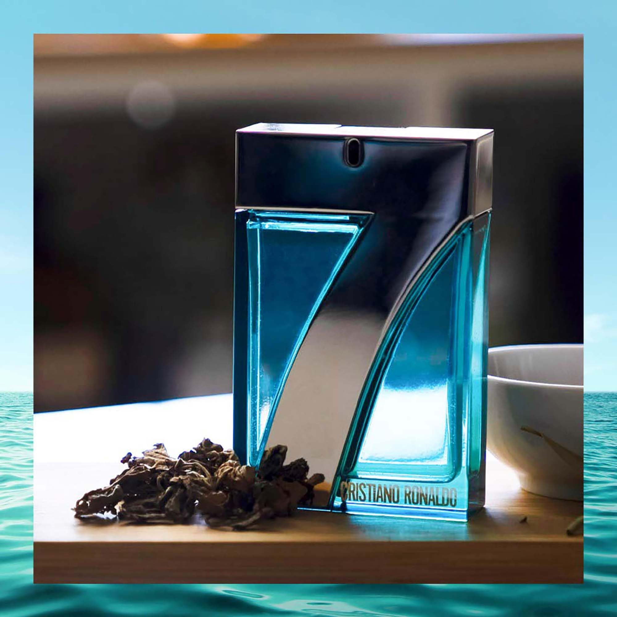 CR7 Origins heart notes with sage and geranium for casual sophistication