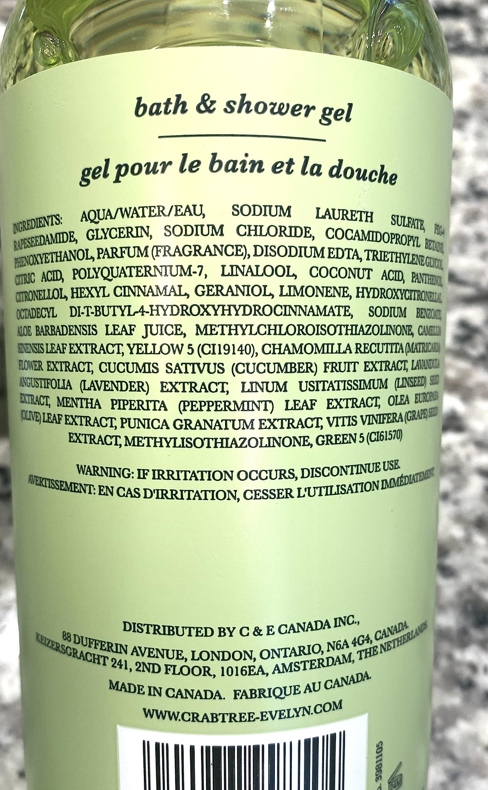 Crabtree & Evelyn Lily Bath & Shower Gel foam creates soft, refreshing lather