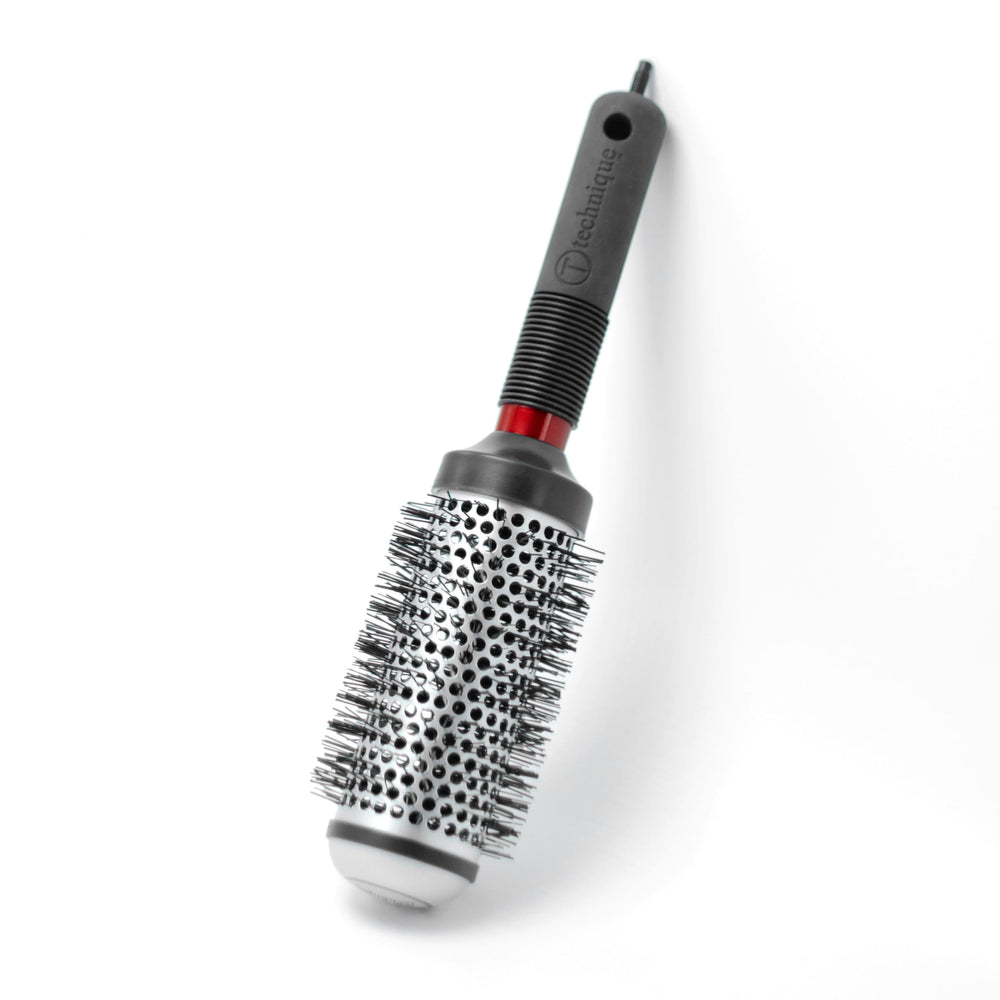 Cricket Technique #370 high-heat styling for durable blowout with this brush