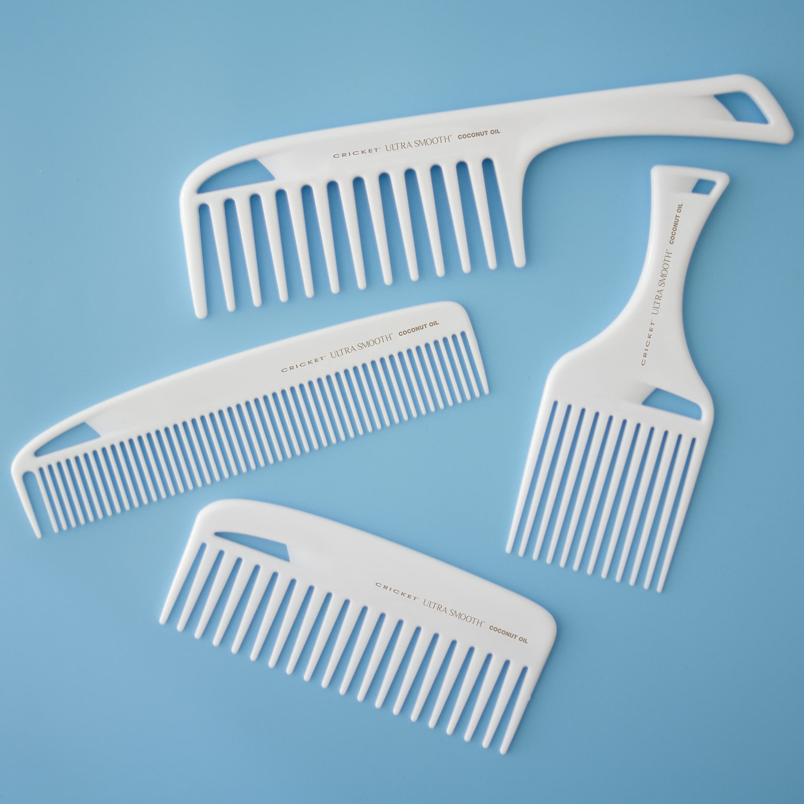 Cricket Detangler Comb offering a smooth glide without snagging
