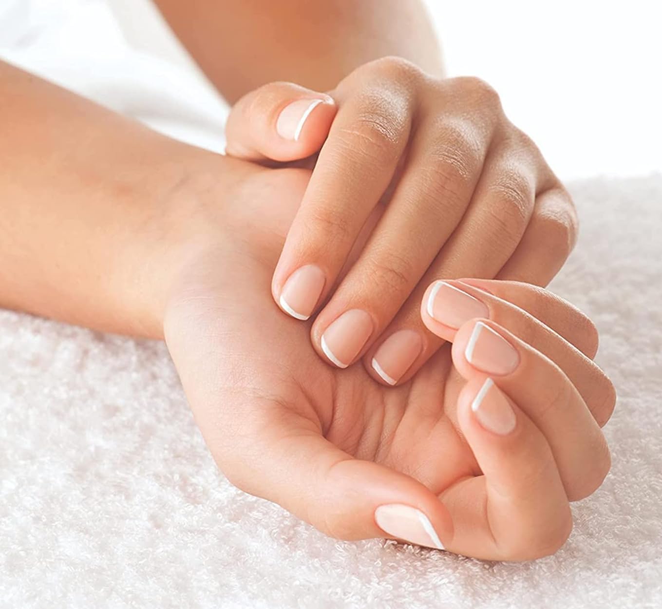 Cuccio night treatment with gloves boosting overnight repair