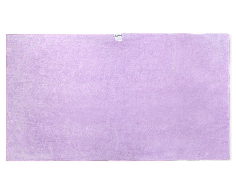 Curly Girl towel-absorbent-microfiber texture captures rapid water absorption for curls.