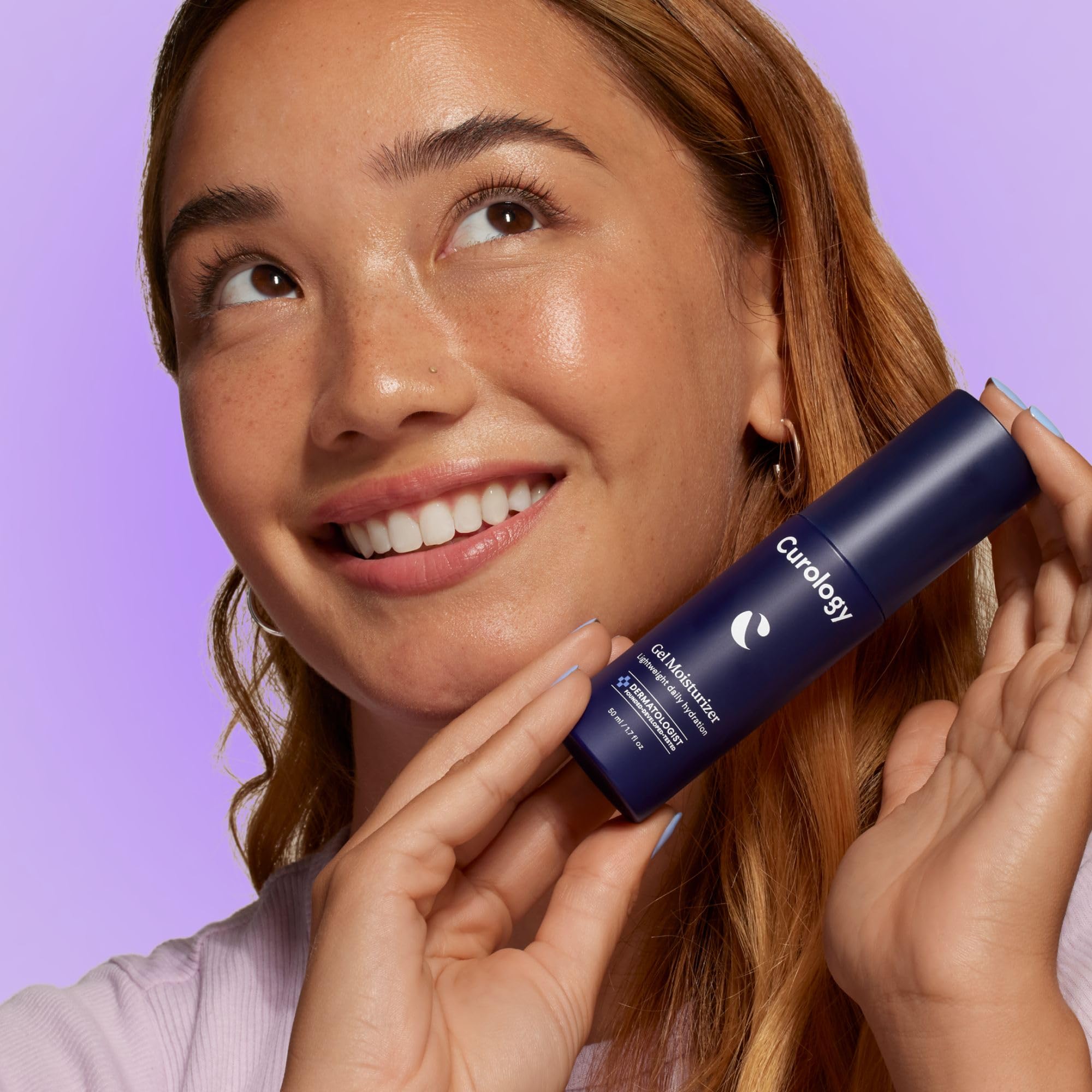 Curology Gel Face Moisturizer with hyaluronic acid on label highlights hydrating benefits.