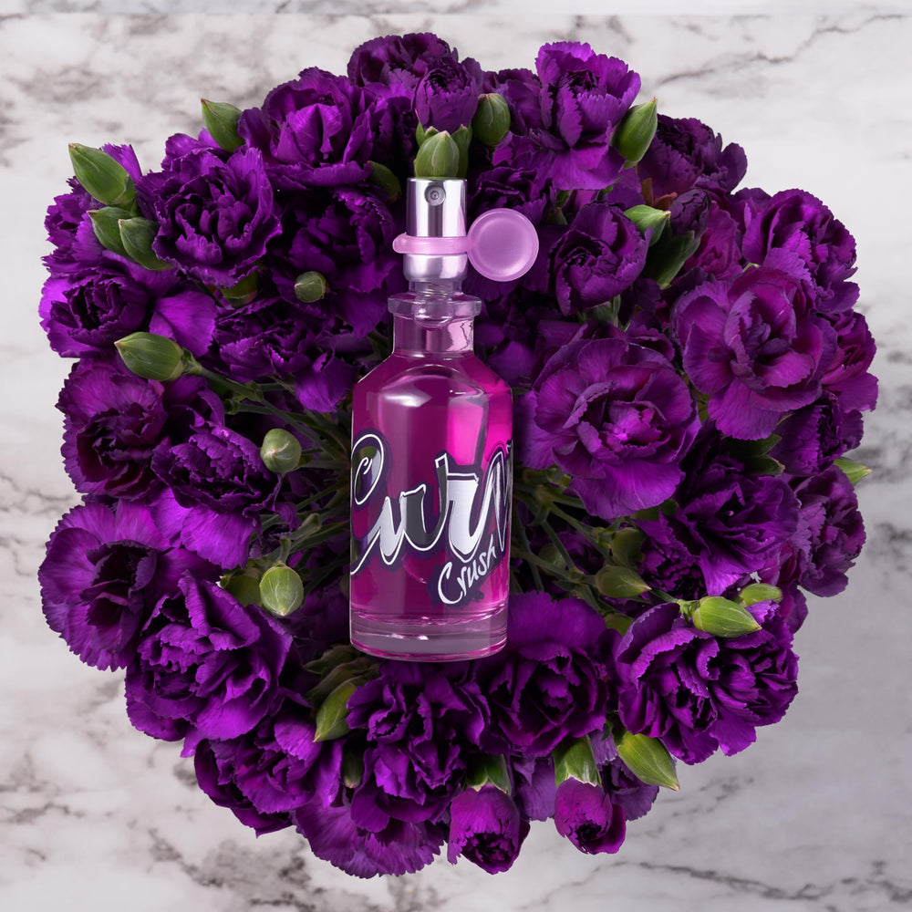 Curve Crush EDT label detail showing branding and perfumer notes