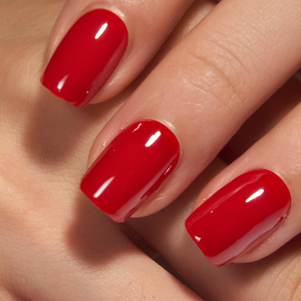 CurvLife soft gel nails glossy finish close-up, chip-resistant shine for durable daily wear.