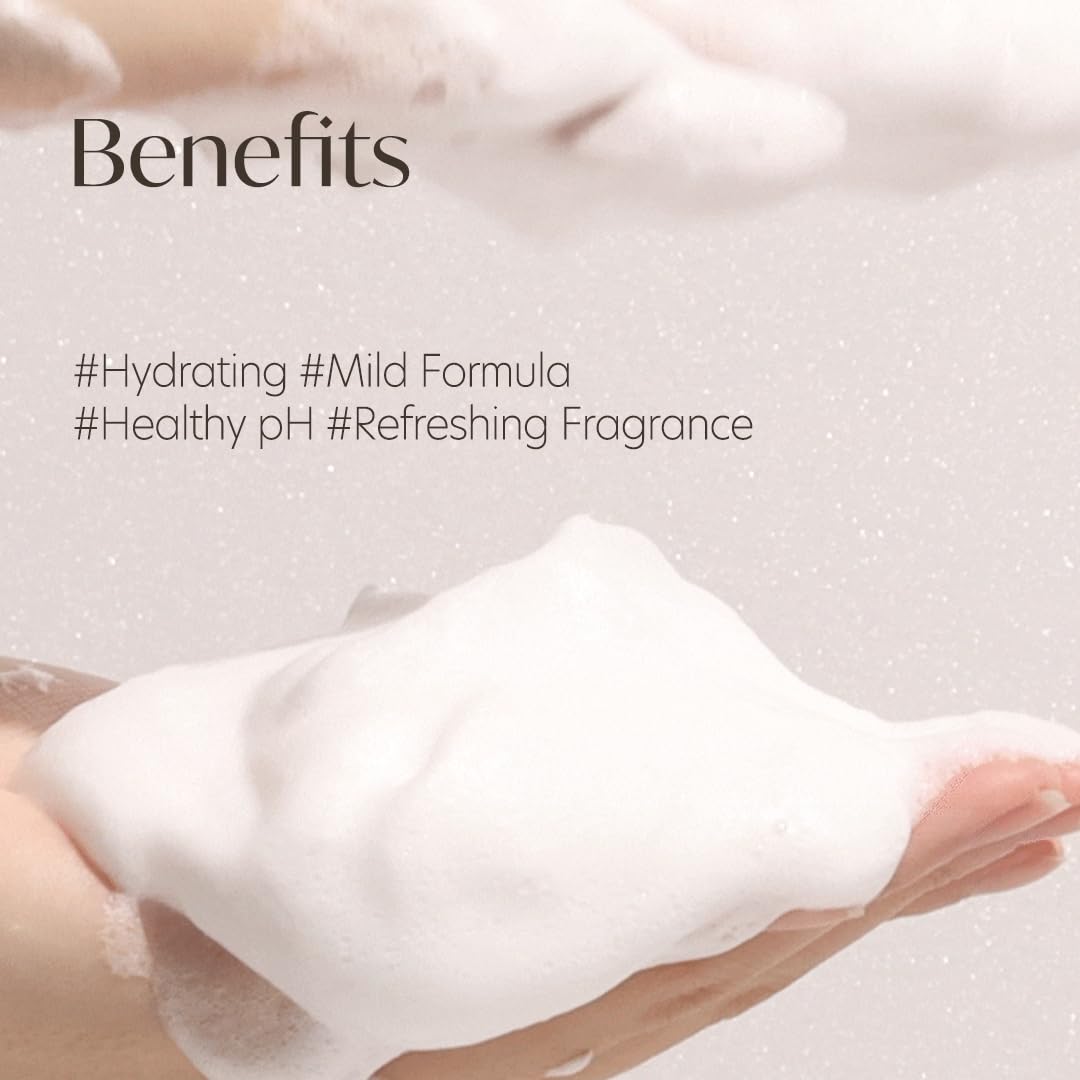 d'alba Piedmont White Truffle Oil Serum Body Cleanser lather closeup shows rich, gentle cleansing.
