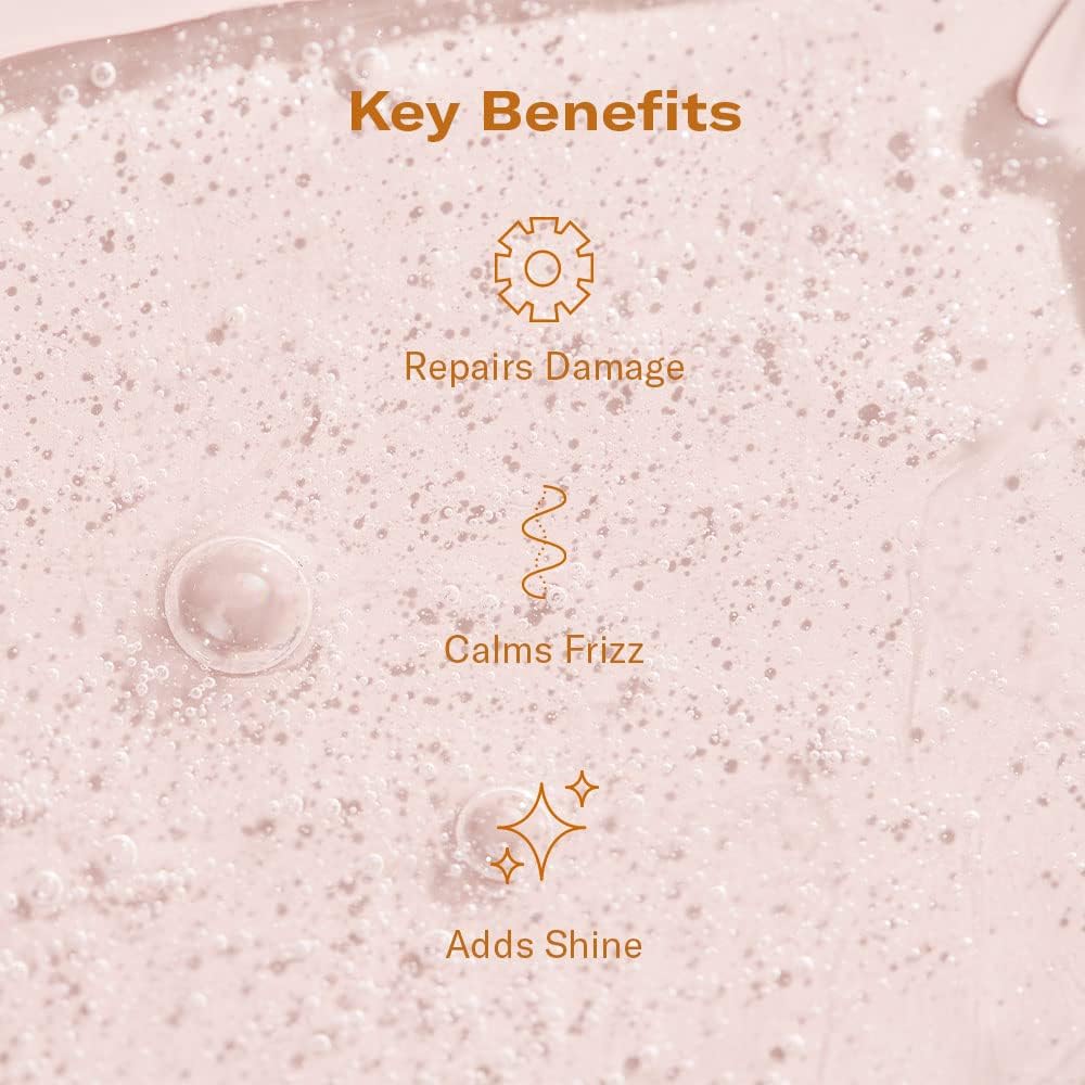 DAE oil pump application for quick frizz control and shine.