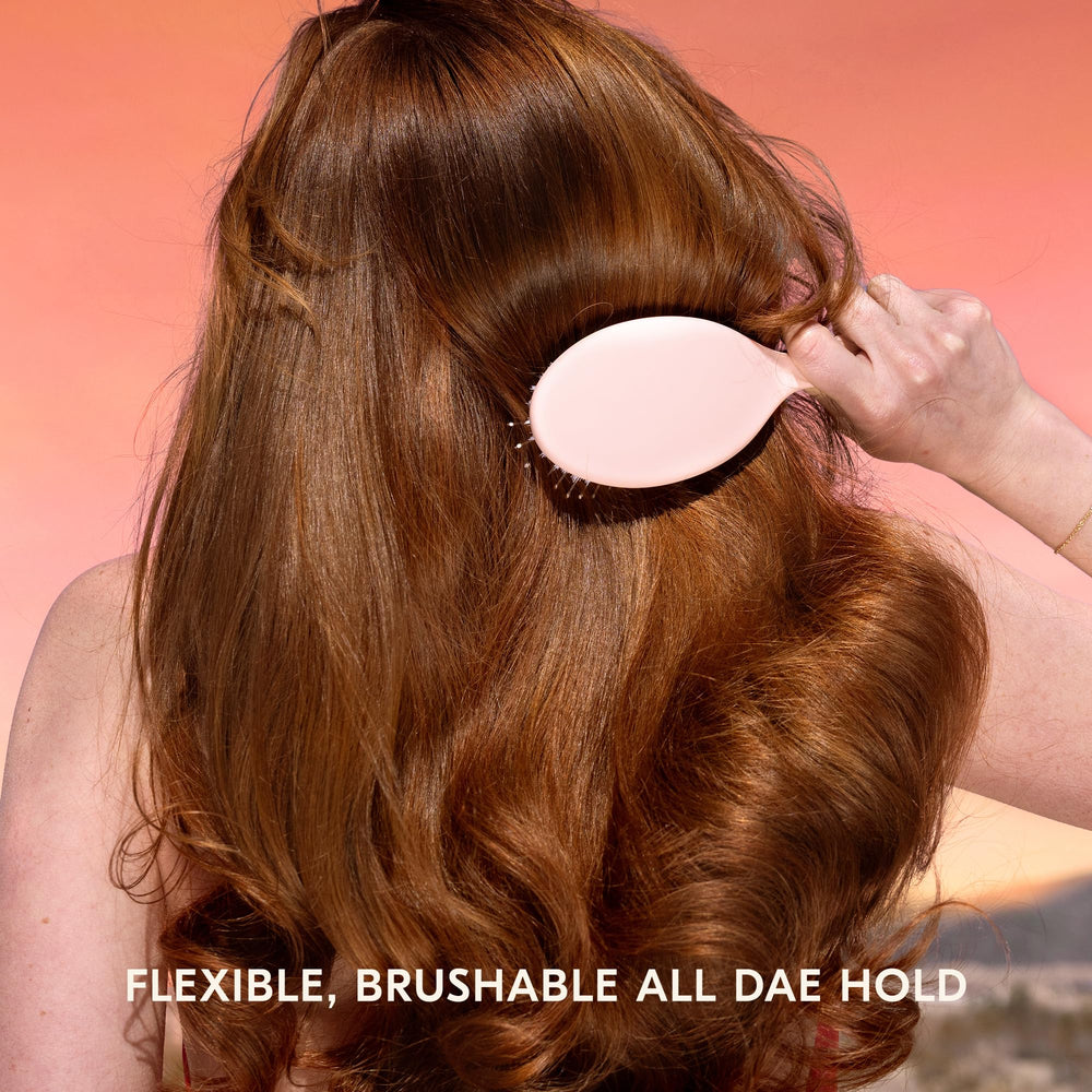 DAE Sunsetter strong hold demonstrates shine without crunch in humid conditions