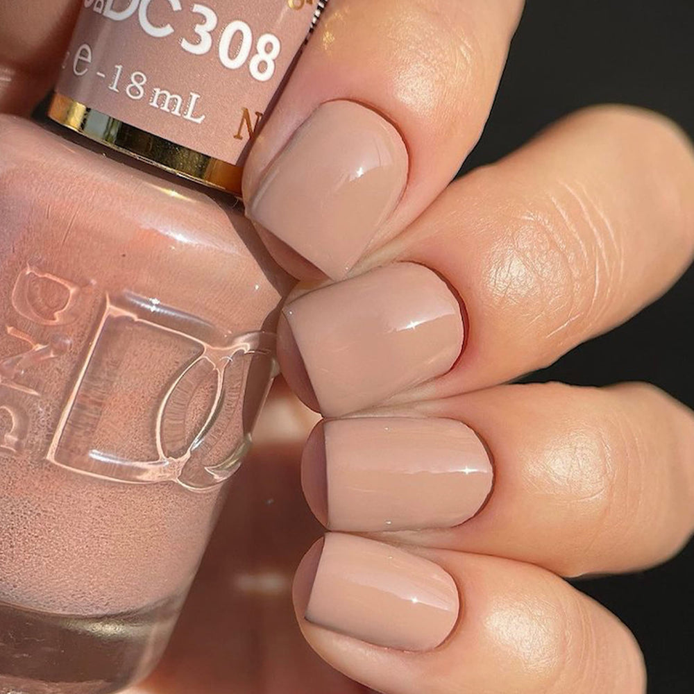 Daisy DND Nostalgia 308 lacquer bottle close-up for easy touch-ups with matching shade.