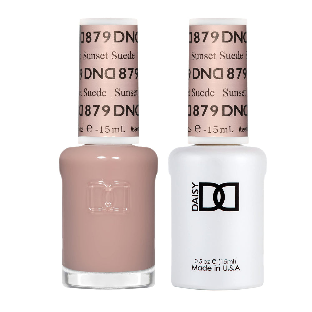 Daisy DND Sunset Suede gel polish bottle shows a sheer peachy chestnut shade for elegant nails.