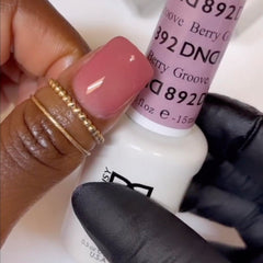 DAISY DND vegan, non-toxic formula label emphasizes safer beauty choices.