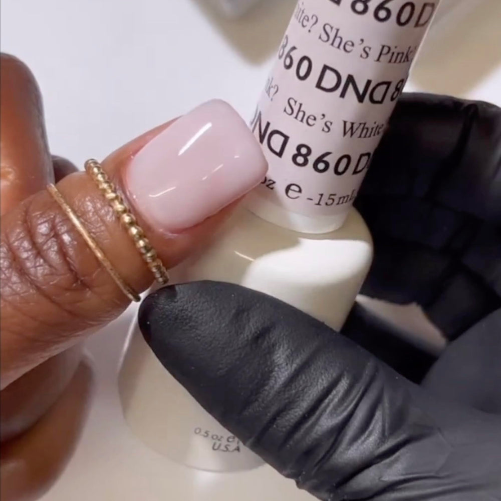 DAISY DND vegan cruelty-free 8free formula bottle with label emphasis