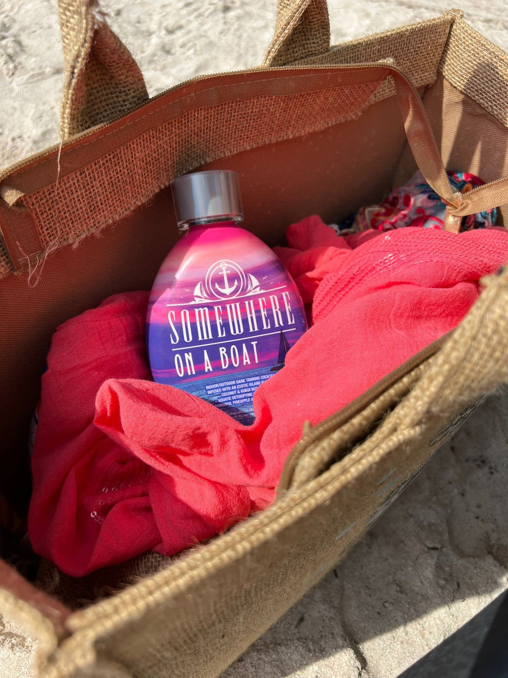 DARK TANS EXCLUSIVE Somewhere On A Boat lotion texture image shows smooth white lotion.