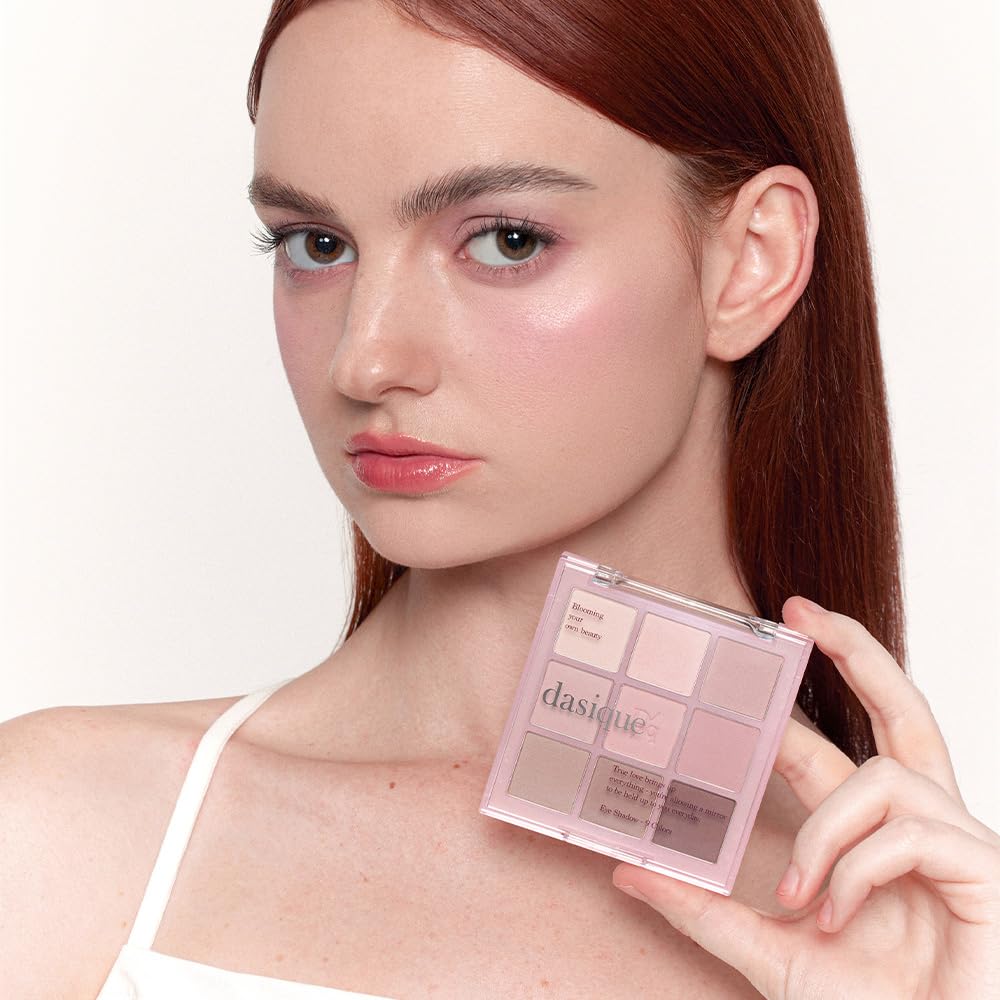 dasique Shadow Palette 13 base shade swatch for smooth eyelid coverage and even color.