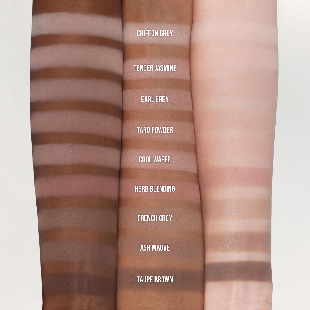 dasique Shadow Palette 13 blending shade swatch for seamless transitions and soft edges.