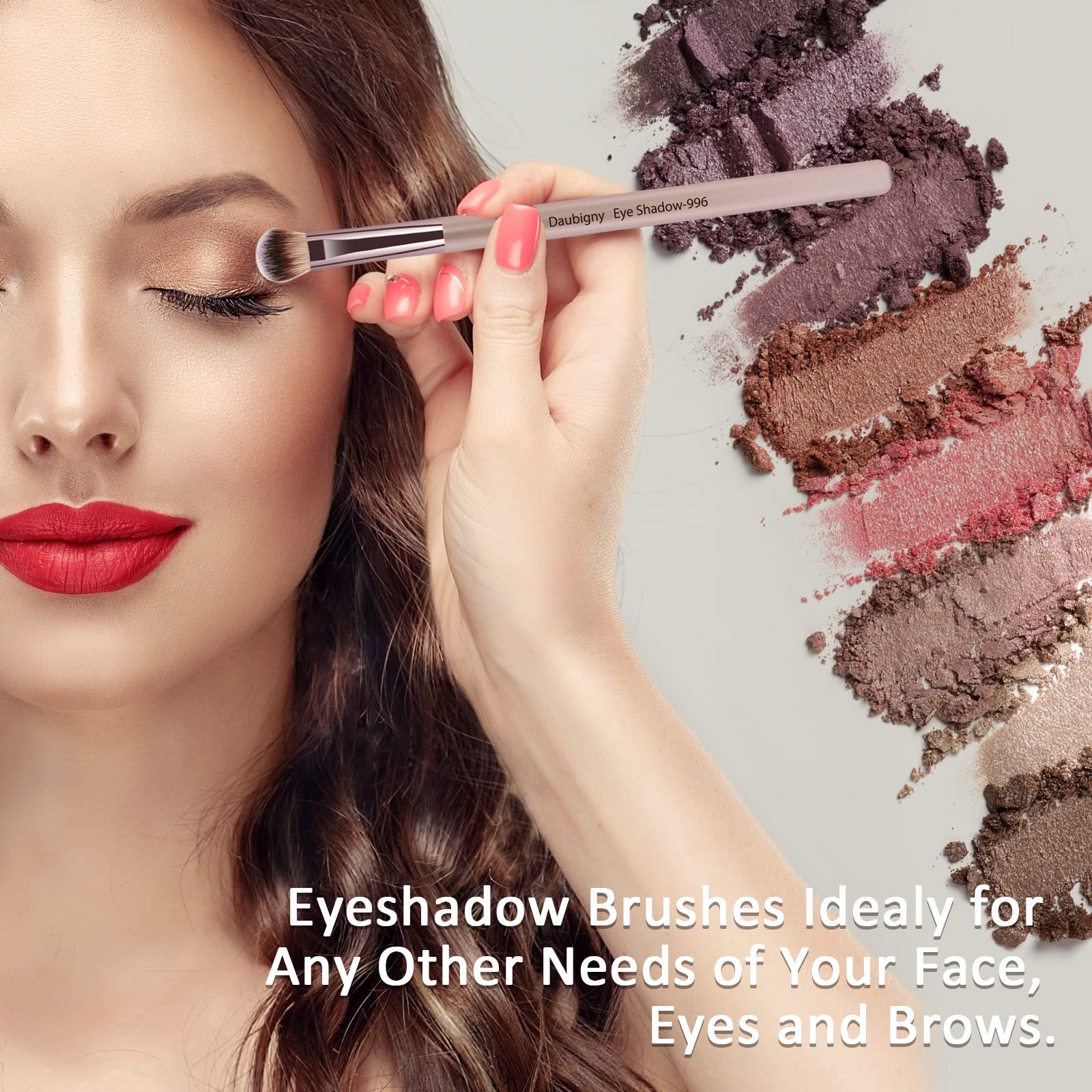 Daubigny angled brow eyeliner brush for sharp definition
