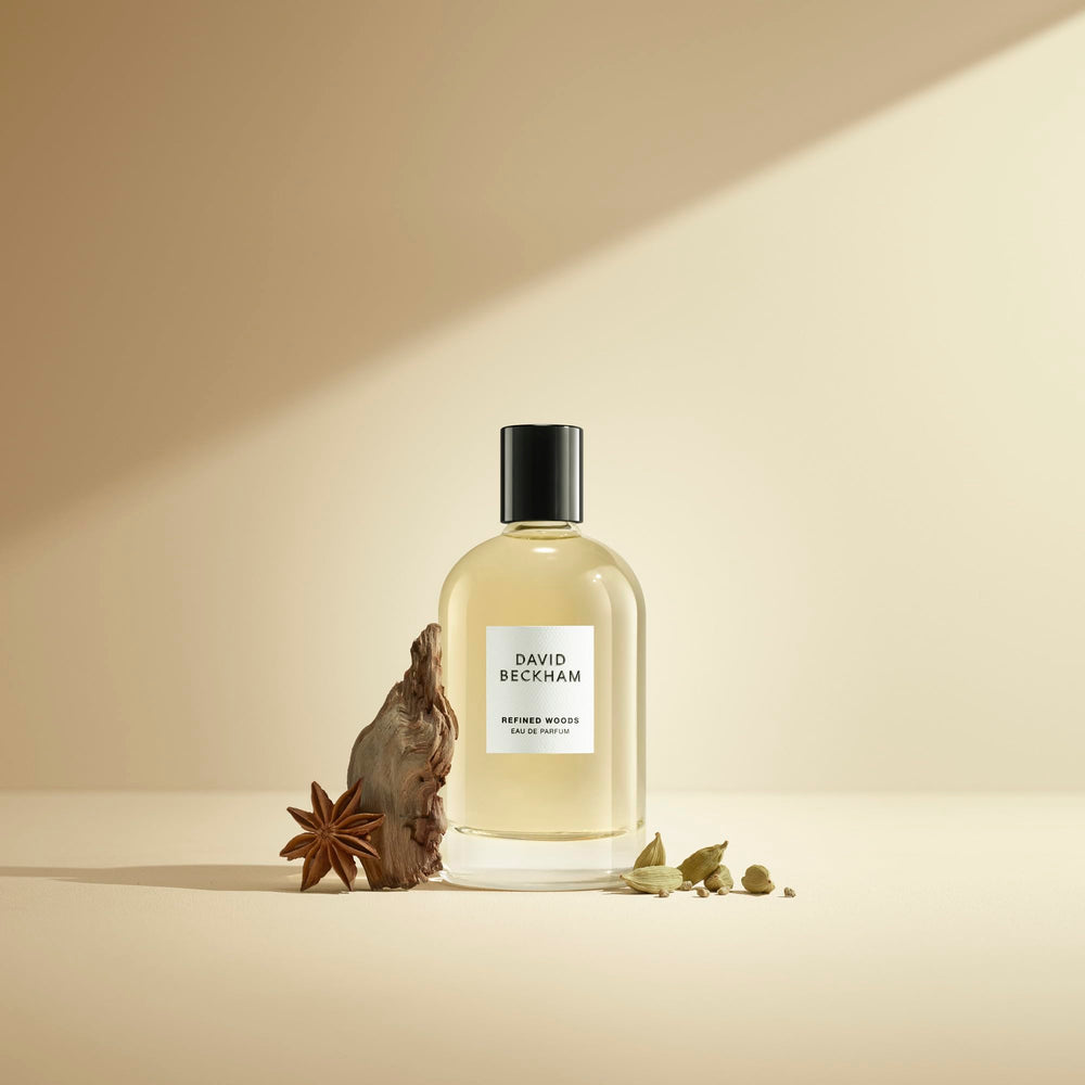 David Beckham Refined Woods cap and bottle, refined oriental-woody aroma for evenings.