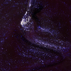 Dazzle Dry Fast Lane brush stroke on nail demonstrates full-coverage shimmer.