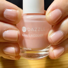 Dazzle Dry Livin’ La Vida Yoga nail close-up reveals soft cream with shimmer