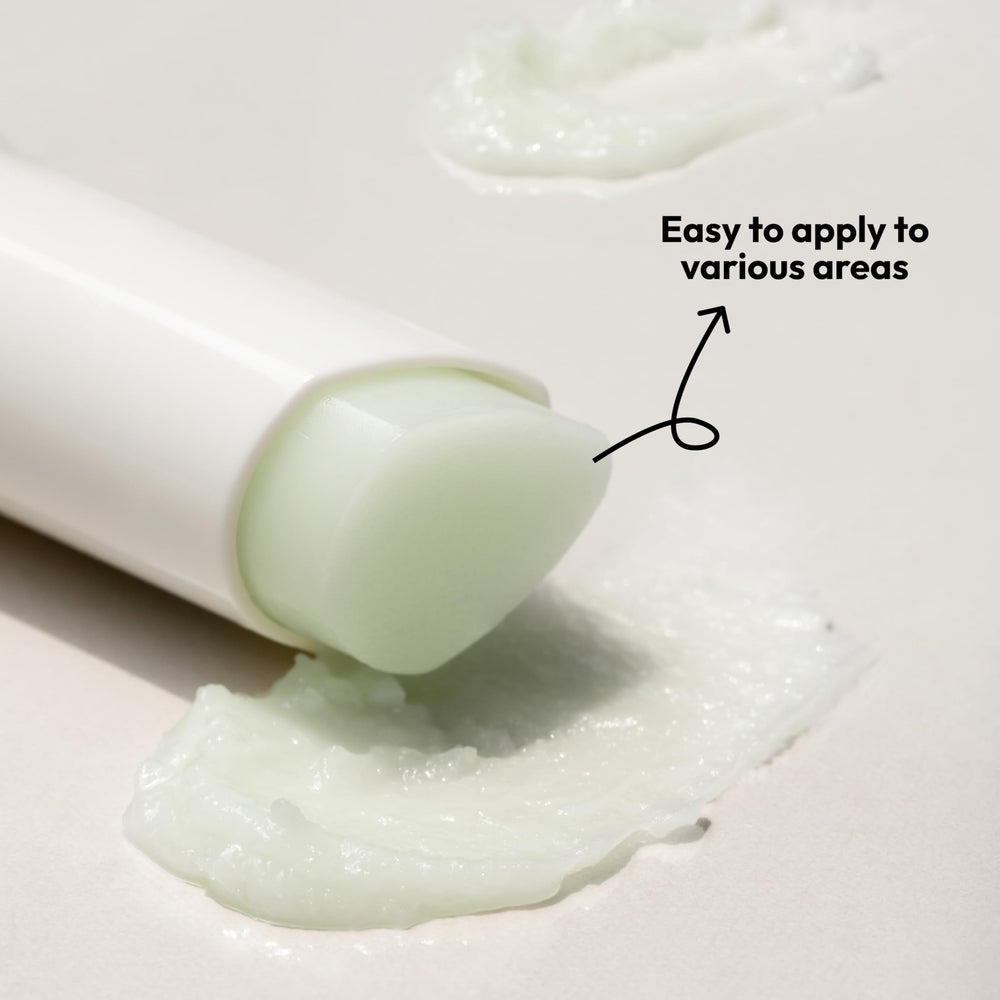 De:maf Glow Jojoba Oil Multi Balm smooths lips with gentle, fragrance-free formula.