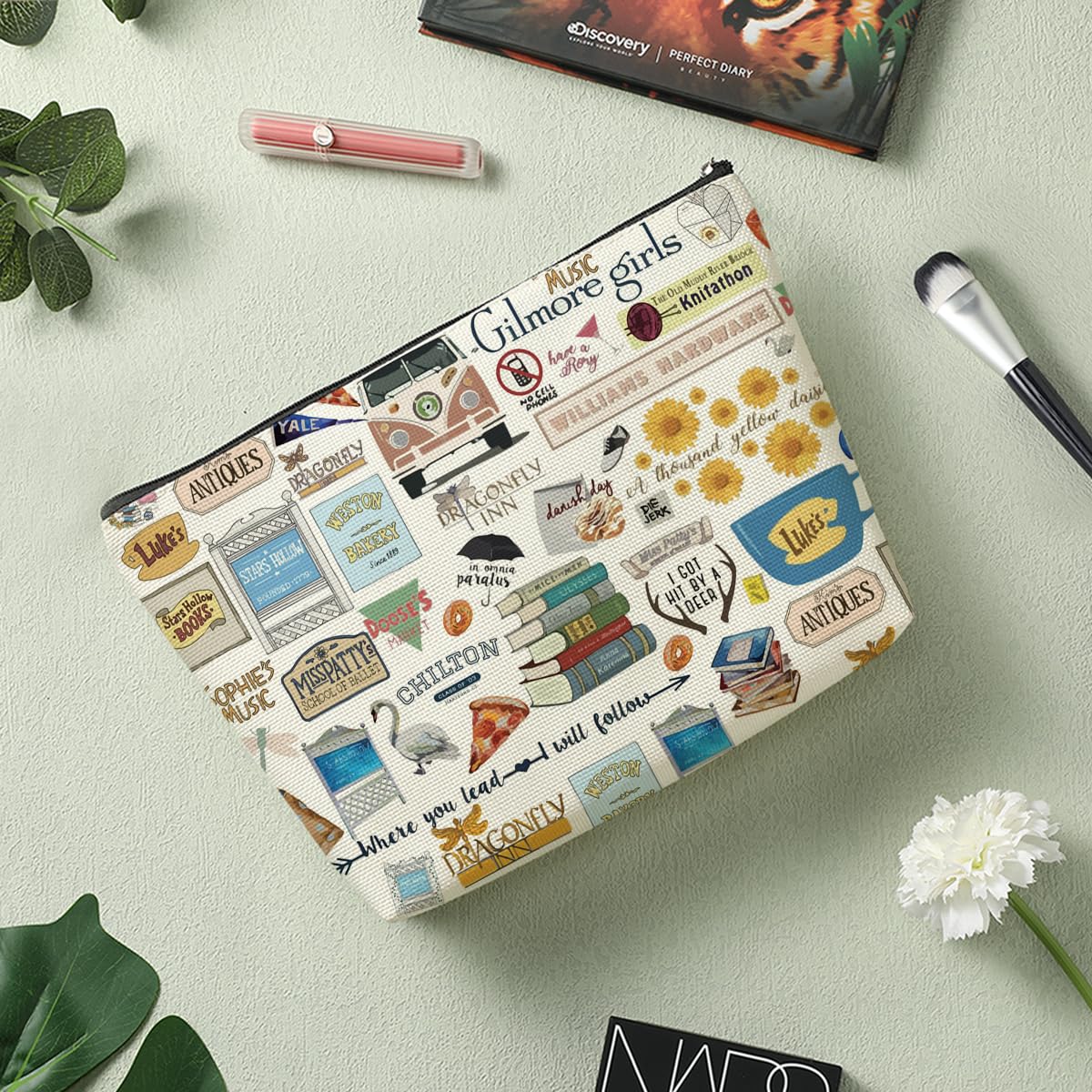Decohim cosmetic bag gift-ready pattern makes thoughtful presents for friends.