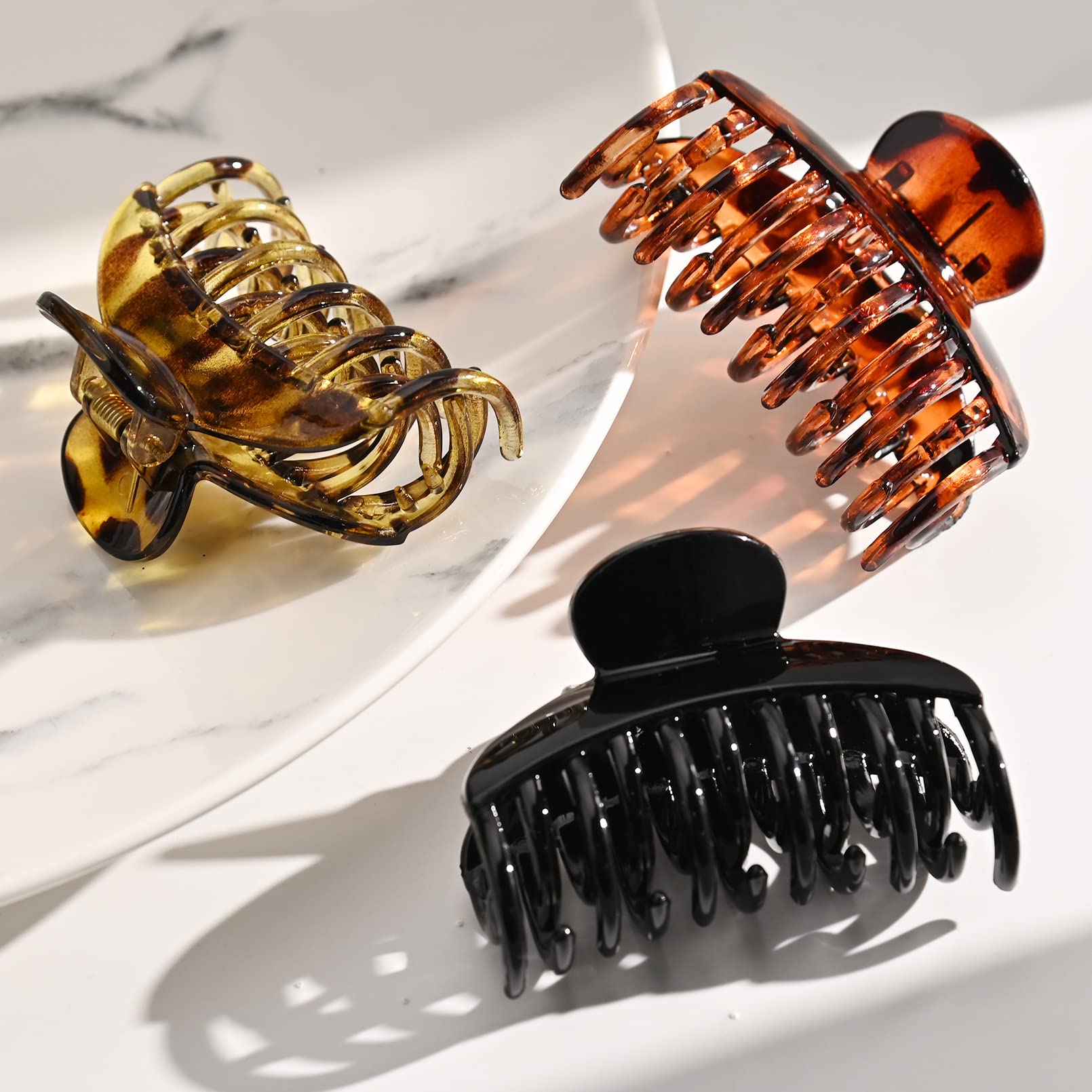 DEEKA black clip pair ideal for quick half-up hairstyles