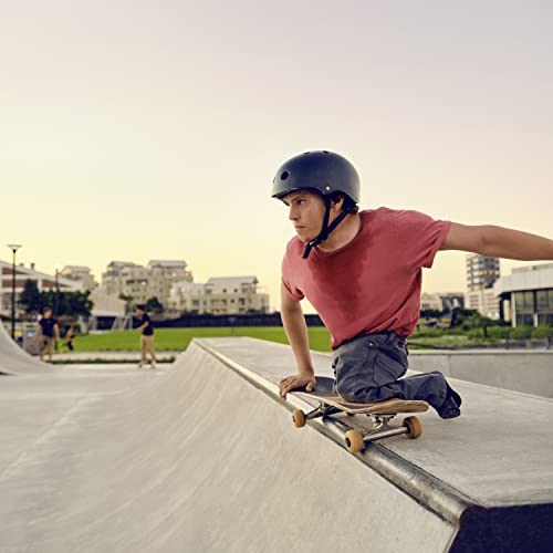 Degree Men Cool Rush twist-glide action demonstrated on the stick.