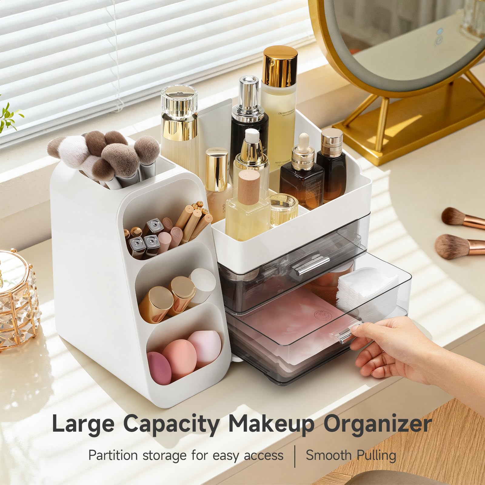 Delamu divided top compartment organizes skincare and small items efficiently.