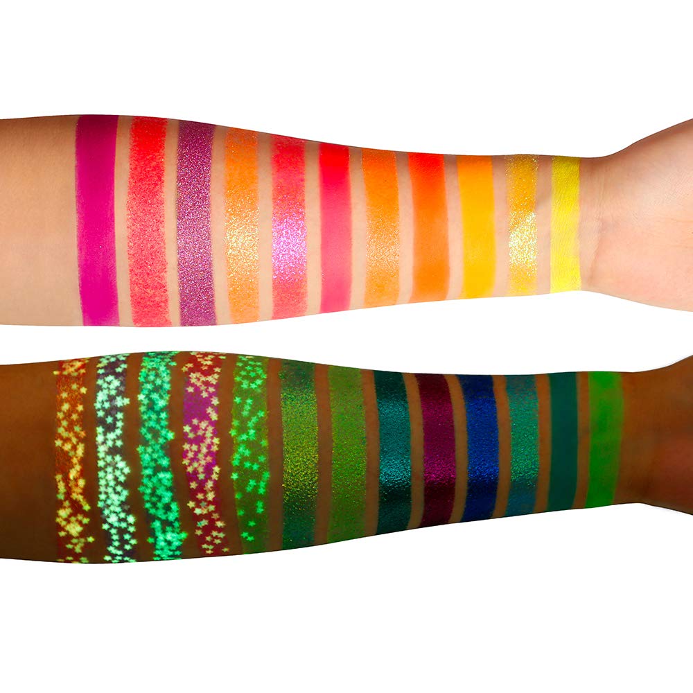 DE'LANCI Aurora Glow pentagram glitter close up