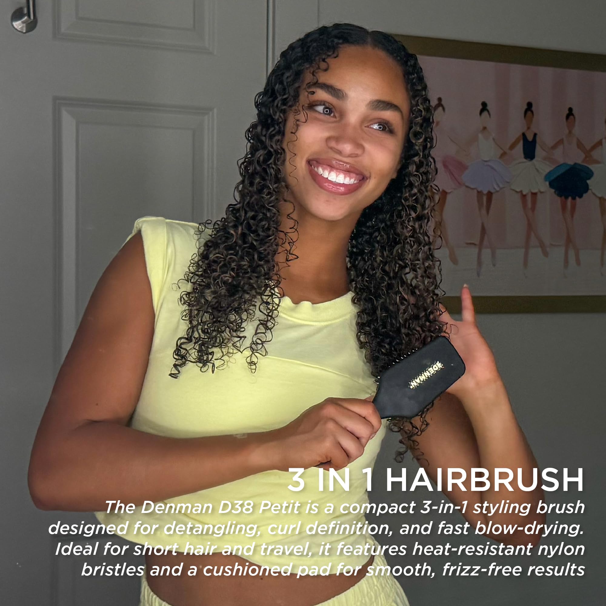 Denman D38 detangling on wet hair use demonstrates gentle detangling on damp strands.