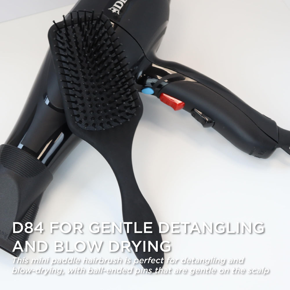 Denman D84 air-cushioned pad in action provides cushioned glide.
