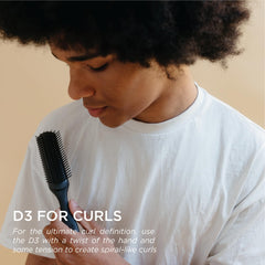 Denman Jack Dean D3 all-black curly-definition close-up showing even pin action
