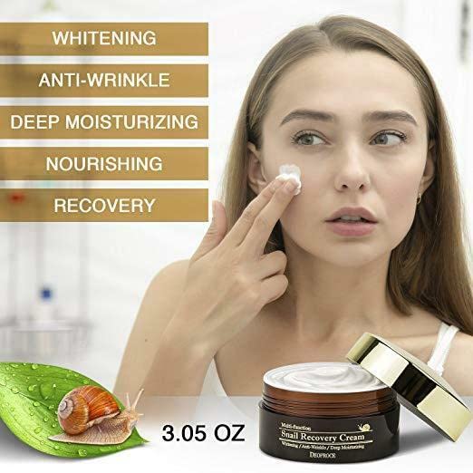 Deoproce hydration close-up suggests refreshed, supple-looking skin.