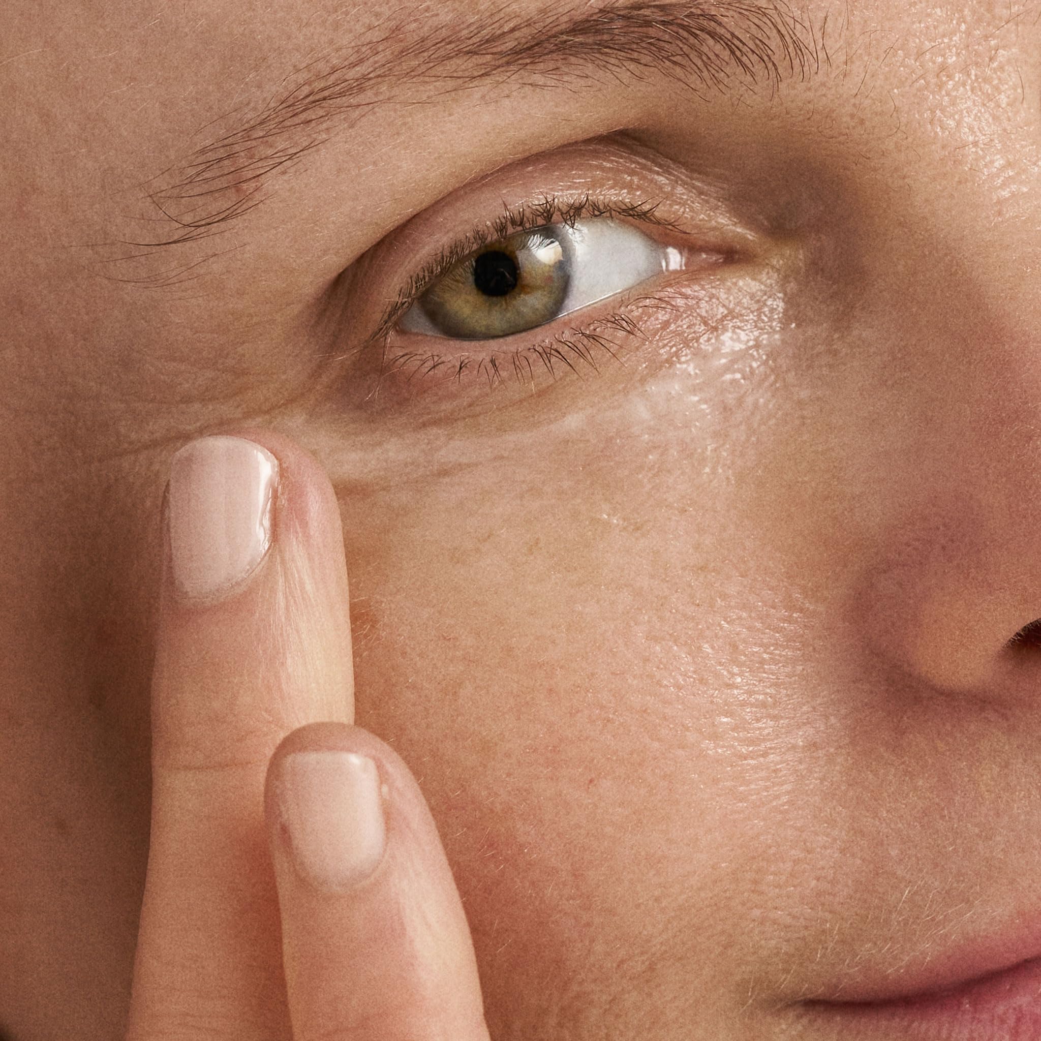 Dermalogica Age Reversal Eye Complex application dot demonstrates gentle eye-area use.