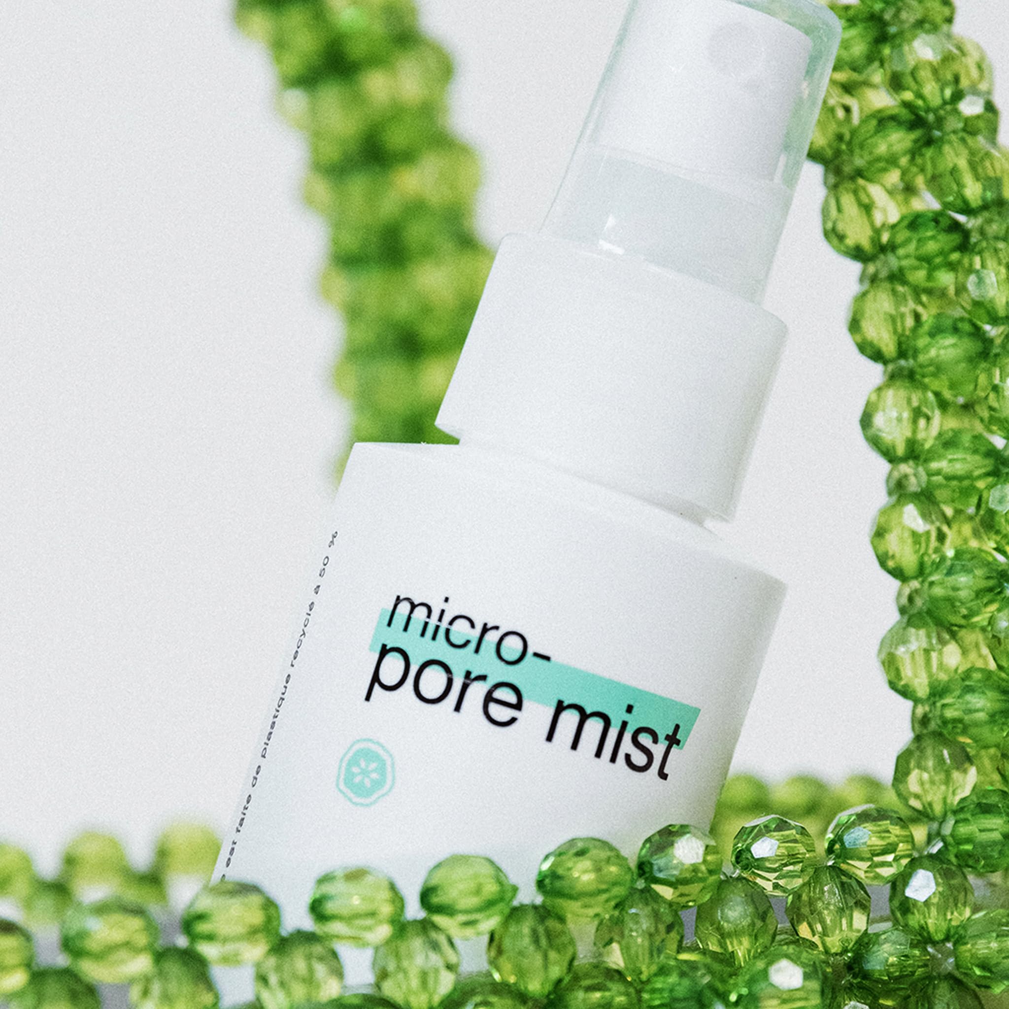 Dermalogica Clear Start label close-up showing niacinamide and witch hazel for pore care.