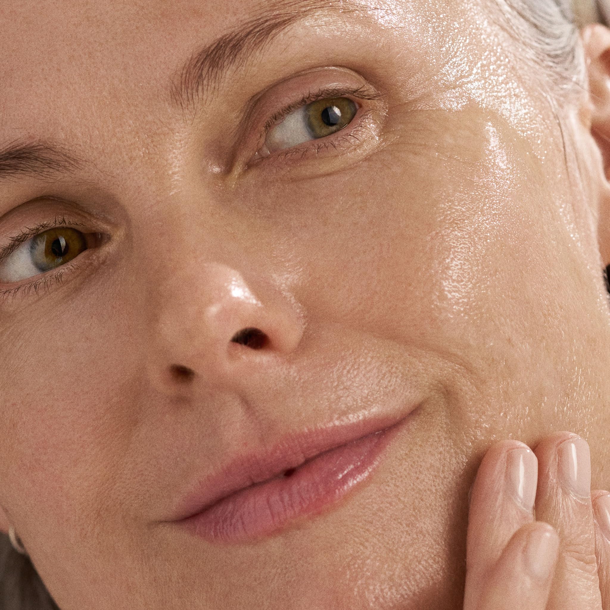 Dermalogica Phyto-Nature Firming Serum texture swirl demonstrates luxurious hydration for plumper skin.