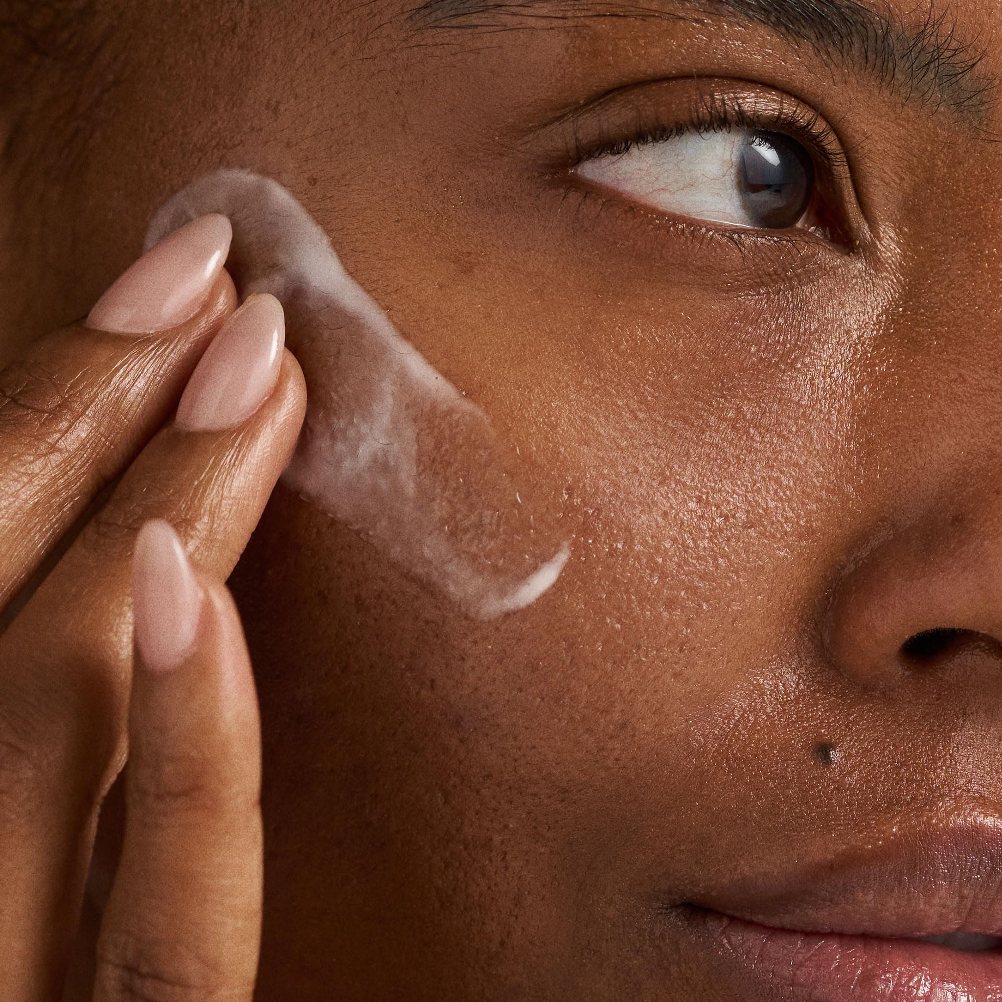 Dermalogica Phyto Nature Oxygen Cream application demonstrates daily skincare ritual.