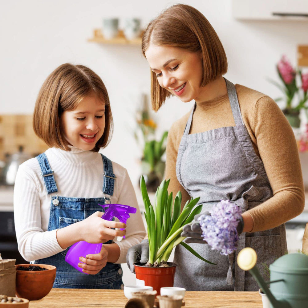 DilaBee easy-clean refillable spray bottles simplify switching liquids and repeated use.